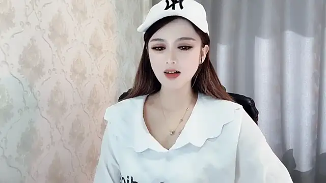 Snapshot of VIWVI chatting on March 4, 2025, 2:17 am VIWVI online show from March 4, 2025, 2:17 am