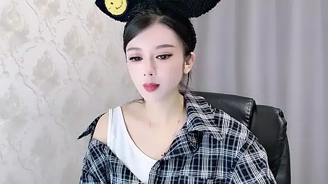 Snapshot of VIWVI chatting on October 5, 2025, 5:09 am VIWVI online show from October 5, 2025, 5:09 am