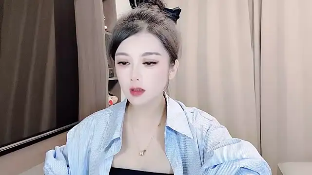 Snapshot of VIWVI chatting on September 15, 2025, 5:08 am VIWVI online show from September 15, 2025, 5:08 am