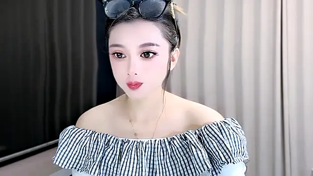 Snapshot of VIWVI chatting on September 17, 2025, 4:03 am VIWVI online show from September 17, 2025, 4:03 am