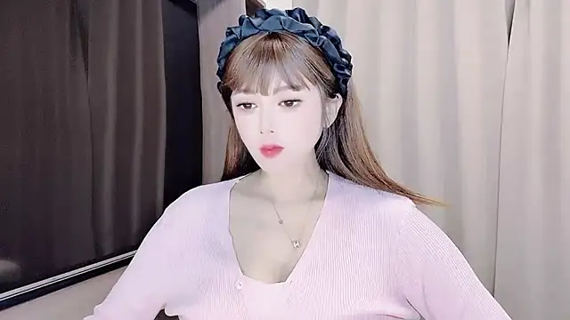 Snapshot of VIWVI chatting on October 13, 2025, 4:58 am VIWVI online show from October 13, 2025, 4:58 am