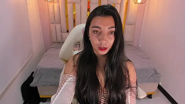 Karla hernandez  online show from February 15, 2025, 11:17 am