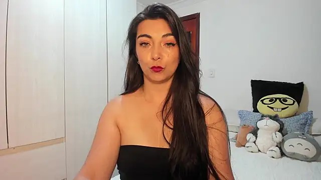 Karla hernandez  online show from June 2, 2026, 10:37 am