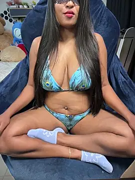 Snapshot of LillyLive chatting on February 6, 2026, 4:25 pm LillyLive online show from February 6, 2026, 4:25 pm