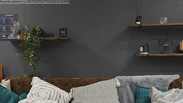 Alexandra Demore online show from March 18, 2025, 12:40 am