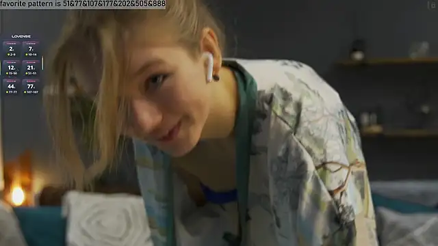 Alexandra Demore online show from March 17, 2025, 9:35 pm