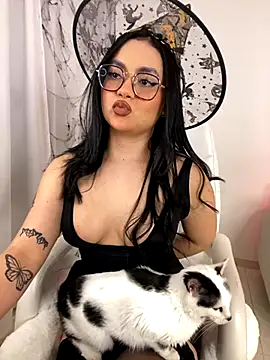 Snapshot of montmariana chatting on October 16, 2025, 2:09 am montmariana online show from October 16, 2025, 2:09 am