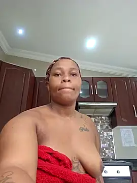 Snapshot of curvycloe1 chatting on February 19, 2025, 8:44 am curvycloe1 online show from February 19, 2025, 8:44 am