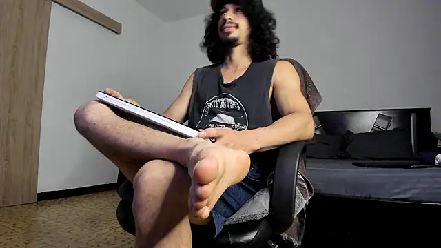 TristanWoods online show from April 17, 2026, 9:23 am