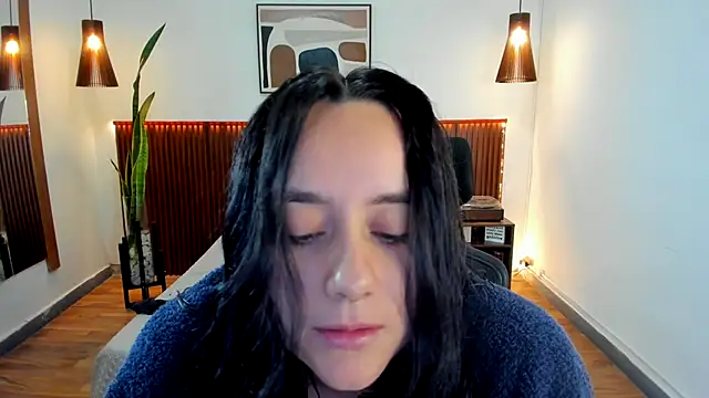 Snapshot of KatherineBond chatting on October 14, 2025, 7:36 pm KatherineBond online show from October 14, 2025, 7:36 pm