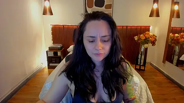 KatherineBond online show from May 28, 2026, 7:09 pm