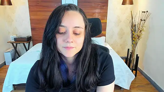 Snapshot of KatherineBond chatting on March 20, 2025, 7:46 pm KatherineBond online show from March 20, 2025, 7:46 pm