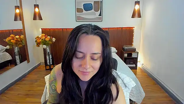 KatherineBond online show from June 17, 2026, 6:07 pm
