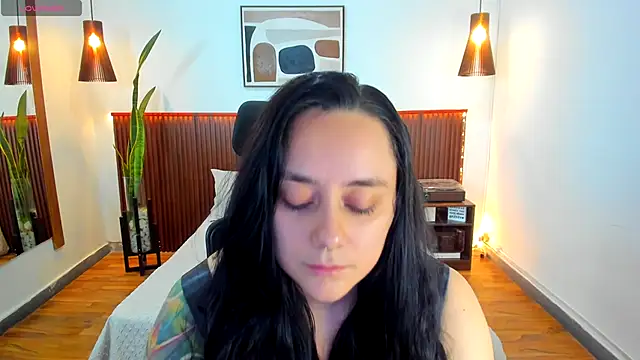 Snapshot of KatherineBond chatting on October 23, 2025, 7:34 pm KatherineBond online show from October 23, 2025, 7:34 pm