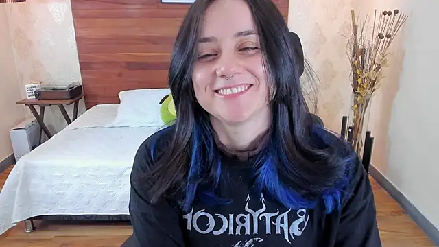 Snapshot of KatherineBond chatting on March 21, 2025, 7:46 pm KatherineBond online show from March 21, 2025, 7:46 pm