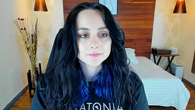 Snapshot of KatherineBond chatting on March 5, 2025, 11:16 pm KatherineBond online show from March 5, 2025, 11:16 pm