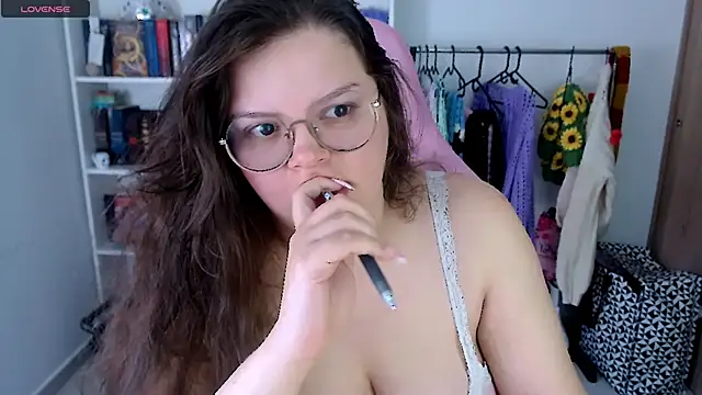 Gabiwaifu online show from November 30, 2025, 6:19 pm