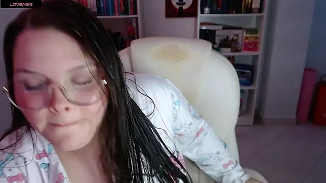Snapshot of Gabiwaifu chatting on March 2, 2025, 12:20 am Gabiwaifu online show from March 2, 2025, 12:20 am