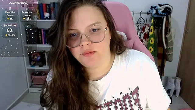 Snapshot of Gabiwaifu chatting on October 5, 2025, 12:18 pm Gabiwaifu online show from October 5, 2025, 12:18 pm