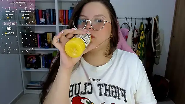 Snapshot of Gabiwaifu chatting on September 28, 2025, 9:33 pm Gabiwaifu online show from September 28, 2025, 9:33 pm