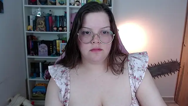Snapshot of Gabiwaifu chatting on July 5, 2026, 12:37 am Gabiwaifu online show from July 5, 2026, 12:37 am