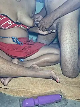 Snapshot of Priya_Bong chatting on February 1, 2026, 1:59 am Priya Bong online show from February 1, 2026, 1:59 am