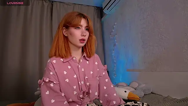 Snapshot of Evaa_Moonn_ chatting on November 30, 2025, 1:45 pm Evaa Moonn online show from November 30, 2025, 1:45 pm