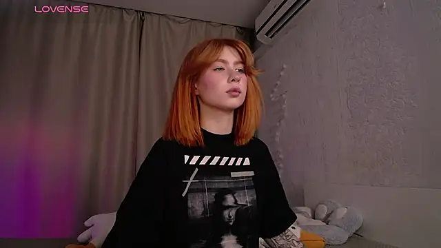 Snapshot of Evaa_Moonn_ chatting on November 10, 2025, 9:36 am Evaa Moonn online show from November 10, 2025, 9:36 am