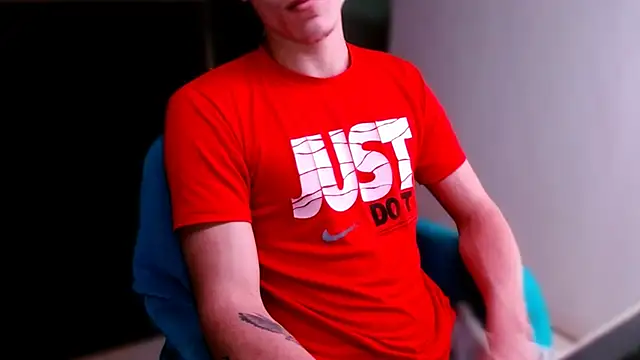 Snapshot of deividcloud36 chatting on November 6, 2025, 12:14 am deividcloud36 online show from November 6, 2025, 12:14 am