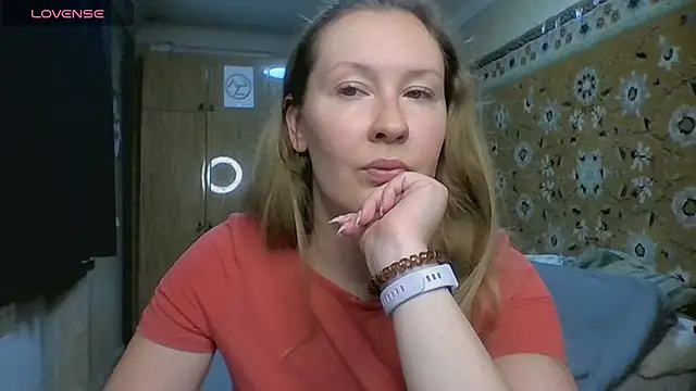 AnnaXLovers online show from July 7, 2026, 6:58 am