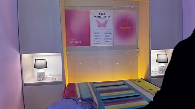 Snapshot of tamaraa_smiith chatting on September 18, 2025, 8:01 pm tamaraa smiith online show from September 18, 2025, 8:01 pm