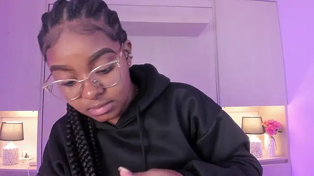 Snapshot of tamaraa_smiith chatting on October 10, 2025, 7:47 pm tamaraa smiith online show from October 10, 2025, 7:47 pm