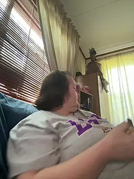 Snapshot of Bayou_Woman68 chatting on May 2, 2026, 6:13 pm Bayou Woman68 online show from May 2, 2026, 6:13 pm