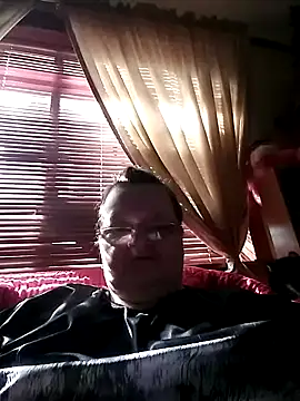 Bayou Woman68 online show from November 9, 2025, 4:00 pm