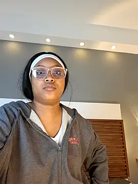 Adelehottman online show from October 15, 2025, 12:02 pm