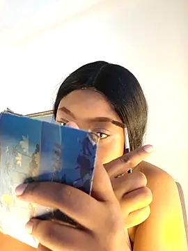 Adelehottman online show from October 9, 2025, 1:00 pm