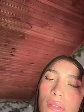 Snapshot of Milena-1 chatting on February 27, 2025, 8:24 am Milena-1 online show from February 27, 2025, 8:24 am