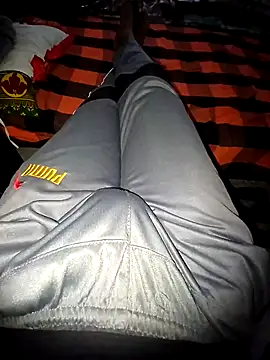 alanjoyoo online show from March 25, 2026, 6:13 am