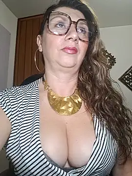 Snapshot of Sussy50 chatting on February 28, 2025, 11:45 pm Sussy50 online show from February 28, 2025, 11:45 pm