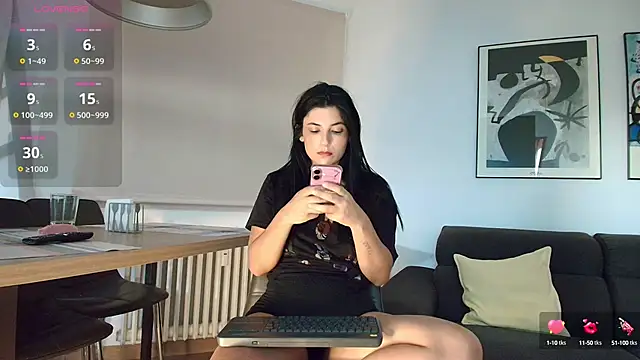 Snapshot of Arya_33 chatting on October 7, 2025, 6:47 am Arya 33 online show from October 7, 2025, 6:47 am