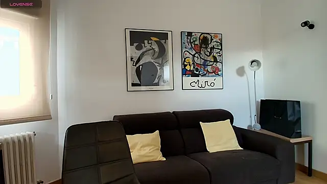 Snapshot of Arya_33 chatting on October 28, 2025, 9:52 am Arya 33 online show from October 28, 2025, 9:52 am