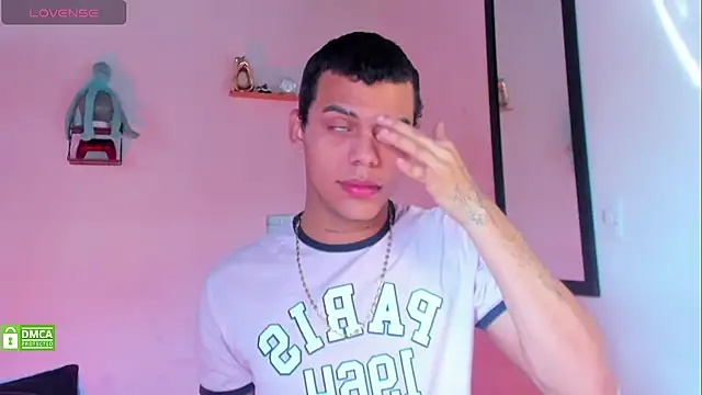 Snapshot of visaelX chatting on March 16, 2025, 1:06 pm visaelX online show from March 16, 2025, 1:06 pm