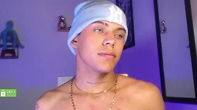 Snapshot of visaelX chatting on March 22, 2025, 10:28 am visaelX online show from March 22, 2025, 10:28 am