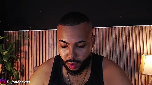 DilanJonnes  online show from September 13, 2025, 10:43 pm