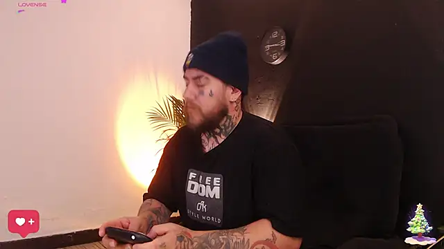 Ash gusbig online show from January 5, 2025, 4:48 pm