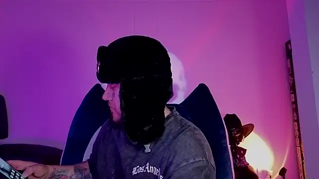 Ash gusbig online show from November 11, 2025, 1:22 am