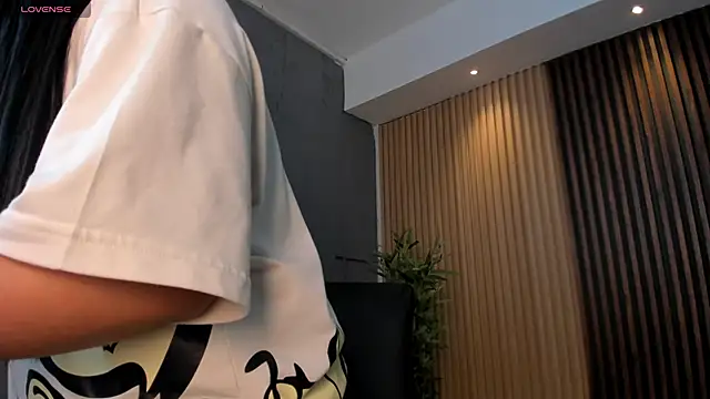 ArigyGomez online show from October 2, 2025, 7:28 pm