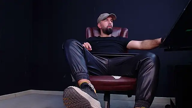 Snapshot of JackEthann chatting on October 26, 2025, 5:30 am JackEthann online show from October 26, 2025, 5:30 am