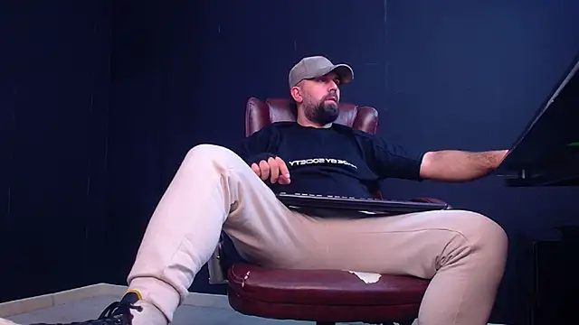 Snapshot of JackEthann chatting on October 9, 2025, 4:57 am JackEthann online show from October 9, 2025, 4:57 am