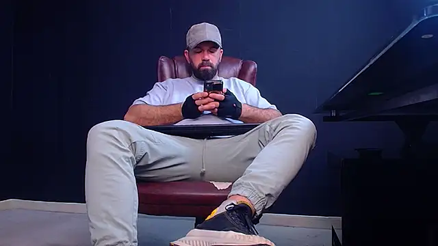 Snapshot of JackEthann chatting on October 11, 2025, 4:46 am JackEthann online show from October 11, 2025, 4:46 am